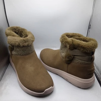 Skechers On The Go City 2 Cozy Vibe Boots Women's 11M Green Olive A220 - Image 1 of 4