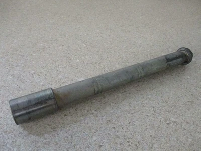 NUEVO 02 Suzuki RM 125 250 eje delantero eje perno OEM 54711-37F00 TUERCA FALTANTE Foto 1 de 4