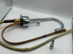 Grifo dispensador de agua caliente Westbrass D271-NL-26 Velosah 9" 1 mango - Imagen 1 de 3