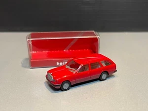 MB Mercedes Benz Classe E 300 TE-Modello T station wagon rossa rossa W124 Herpa H0 1:87 IMBALLO ORIGINALE - Foto 1 di 12
