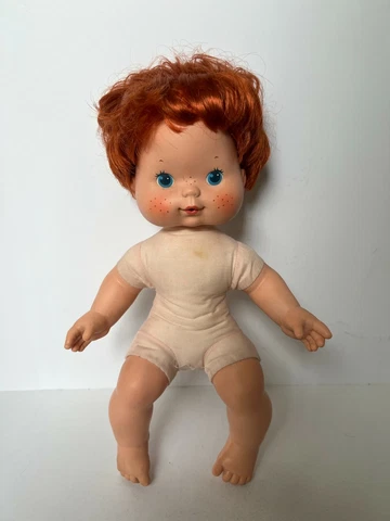 Vintage American Greetings 1982 Strawberry Shortcake Blow a Kiss Doll Cover