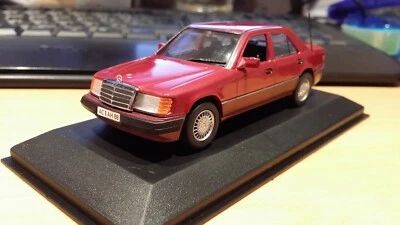 Mercedes-Benz 300 D almadin red 1992 Minichamps [430 003209] - Image 1 of 4