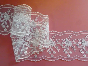 *CLEARANCE SALE* Quality White Embroidered Tulle Lace Trim 3.5"/9cm £1 PER METRE - Picture 1 of 8
