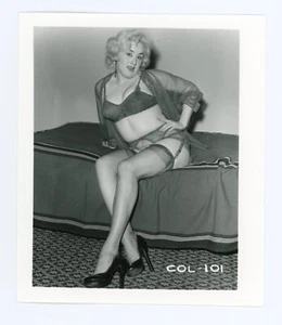 Foto Pinup Risque Vintage COL 101 Irving Klaw 4X5 - Foto 1 di 2