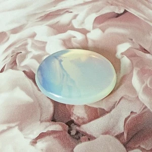Opal Palm Stone - Picture 1 of 2