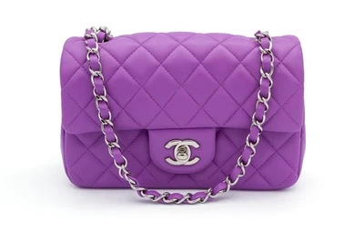 Chanel Acolchado Clásico Mini Solapa Púrpura Piel de Cordero Plata Hardware Caja y Papeles Foto 1 de 4