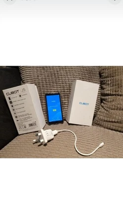 Smartphone Cubot J5, 5.5Inch 18:9 2GB 16GB Android Cuatro Núcleos Doble Cámara en Caja, C Foto 1 de 3