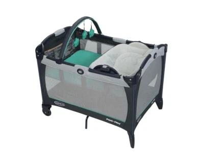 Graco Pack 'n Playard con móvil  Foto 1 de 4