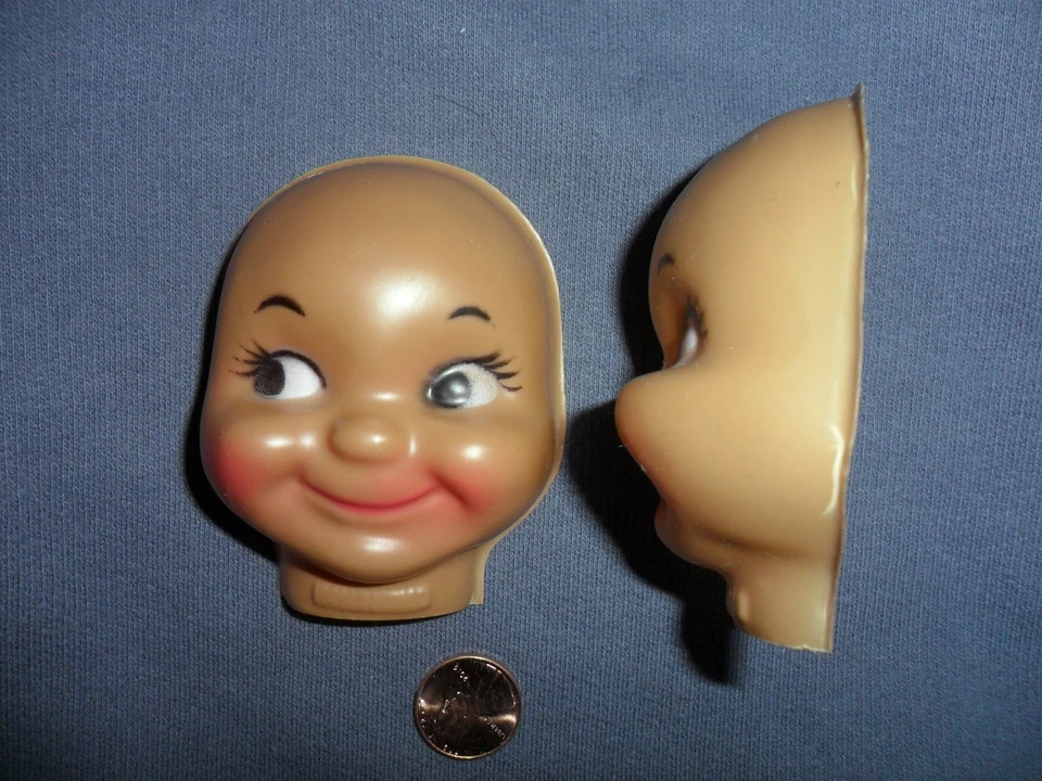 Caras de niña sonriente afroamericana de celuloide vintage - Juego de 2 Foto 1 de 1