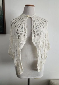 Vintage Handmade Crochet Women's Shawl Shrug Cover Ivory Button Cottage Core - Picture 1 of 7
