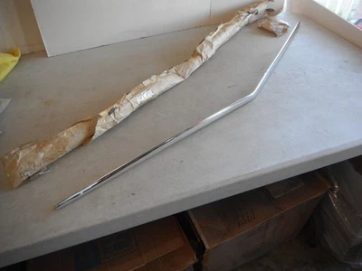 1970 NOS FORD TORINO HOOD LIP MOLDING DOOZ-16856-A Foto 1 de 4