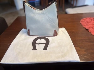 aigner umhängetasche hellgrau/braun neuwertig tolles Design - Bild 1 von 7