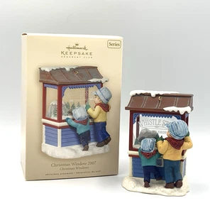 2007 Christmas Window Hallmark Keepsake Ornament #5 In Series - Picture 1 of 7