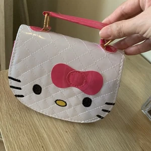 Small HELLO KITTY Crossbody Purse Bag  Girl's Accessories ! Perfect for anyone  - Picture 1 of 4