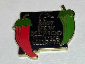 Vintage Ducks Unlimited DU Lapel Pin New Mexico 2007Red Green Chile Chili Pepper - Picture 1 of 2