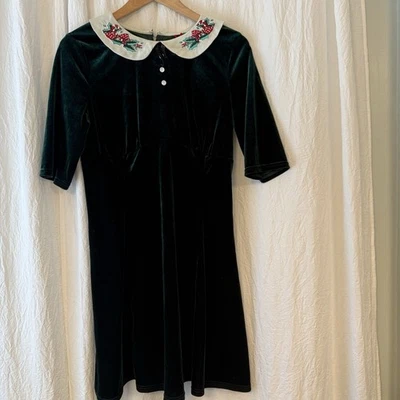 Hell Bunny Dress Size L Holiday Green Velvet Rockabilly Holly Collar Christmas - Image 1 of 4