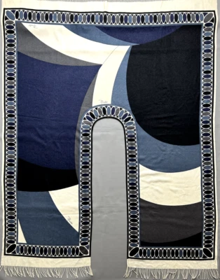 Beautiful poncho "Emilio Pucci " - Image 1 of 4