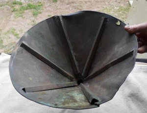 Antico imbuto in rame massiccio pesante 14 pollici primitivo con fantastica patina - Foto 1 di 4