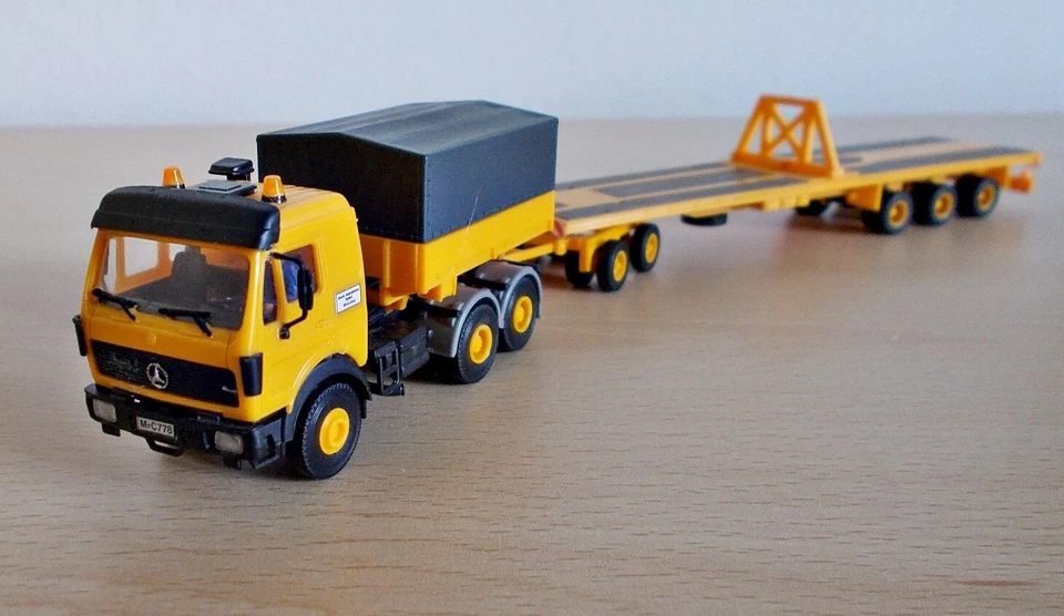 Mercedes truck Convoy Exceptionnel - Brekina 1:87 - Immagine 1 di 1