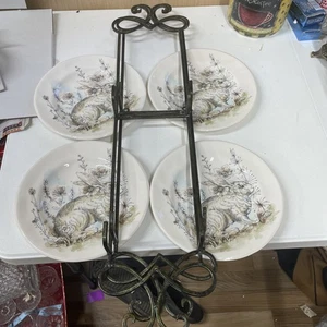 4er Set - Pier 1 Hase Kaninchen Blumen Aquarell Teller - 8,75" - kommen mit Gestell - Bild 1 von 12