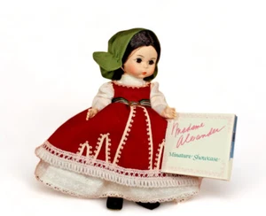Madame Alexander 8" Intl Series Bulgaria Doll #557 - Collectible Vintage - Picture 1 of 3