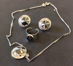 set bracciale orecchini anello anni 70 con cristalli firmato Sarah Coventry - Foto 1 di 6