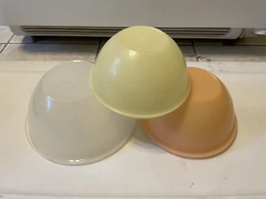 Vintage Tupperware Spring Wonderlier Bowl set 235-21 , 236-3, 237-4 No lids - Picture 1 of 16