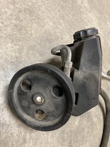 Jeep Cherokee XJ 97-01 Power Steering Pump - Picture 1 of 4