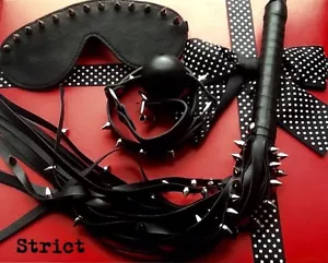 Bondage Kit Gag Nietenpeitsche Augenbinde Fesseln Sexy Fetisch BDSM Gimp Hotwife - Bild 1 von 3