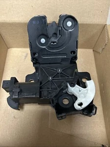Cerradura portón trasero original Audi A3 Sportback 8P A4 Avant A6 Avant 4F 8P4827505D - Imagen 1 de 2