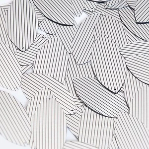 Sequin Navette Leaf 1.5" Black Silver Pinstripe Metallic Couture Paillettes - Imagen 1 de 2