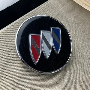 NEW OEM GM Radiator Grille Emblem 10238868 Buick Regal Sedan 1995-1996 - Picture 1 of 3