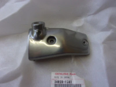 Оригинальные подножки для мотоциклов Kawasaki 1999 Voyager XII - ZG1200-B13 34028-1382 - Изображение 1 из 4