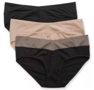 Lot of 3, Warner's No Muffin Top Hipster Panties, Size 6/M, NWT - Picture 1 of 6