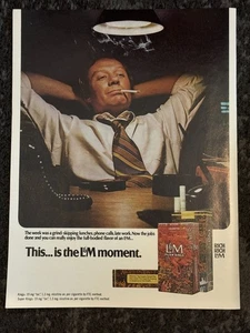 Sigarette L&M - Uomo che fuma in ufficio - Pubblicità stampa d'epoca 1971 - Foto 1 di 1