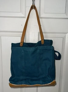 Capabunga Tote+Able 7-Pocket Farmer's Market Tote Blue canvas leather - Picture 1 of 5