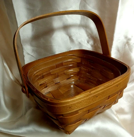 Canadian Maple Basket Heritage Mint LTD. SQUARE With PLASTIC LINER Cover