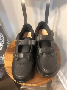 NEW BALANCE Men's Black Leather Comfort Walking Sneaker Shoes Size 11.5 Support - Picture 1 of 8