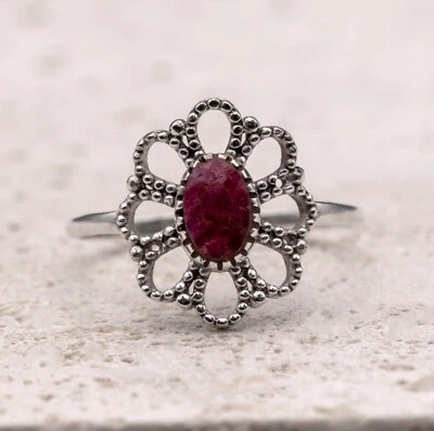 925 Sterling Silver Vintage Style Ladies Ring Red Ruby Gemstone Ornate Filigree - Image 1 of 4