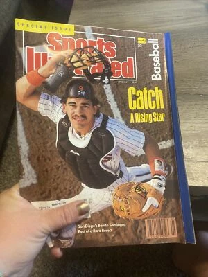 Benito Santiago Sports Illustrated San Diego Padres April 1989 SI with Label - Image 1 of 4