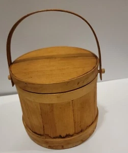Vintage Wooden bucket, Sugar Pale, 8" x 9" wide. Hand made pine. - Picture 1 of 10