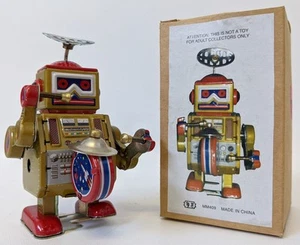 Robot : Parts and pieces Display only not working. DRUMMING ROBOT (Gold - Picture 1 of 2