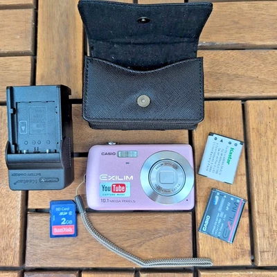 Cámara digital Casio Exilim 10,1 megapíxeles EX-Z33 cargador 2 GB baterías de tarjeta SD Foto 1 de 4