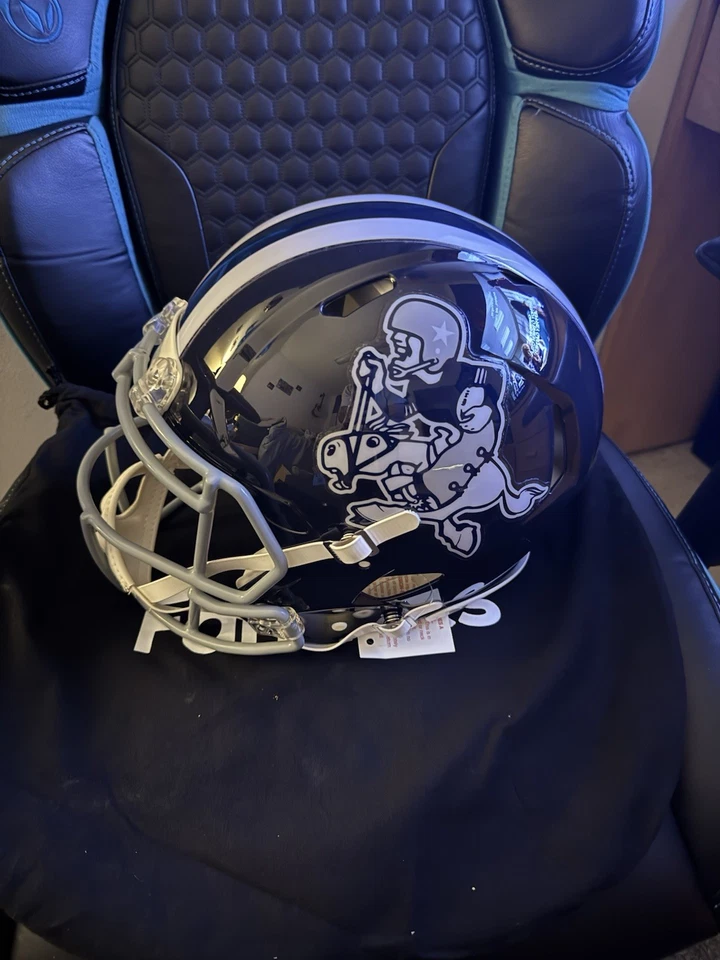 Casco Auténtico CeeDee Lamb Dallas Cowboys Firmado Riddell Cowboy Joe Speed Foto 1 de 4