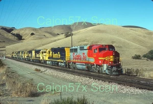Original Dia - ATSF Santa Fe GP60M 121 & Consist At Christie, ca. 9/92 - Bild 1 von 1