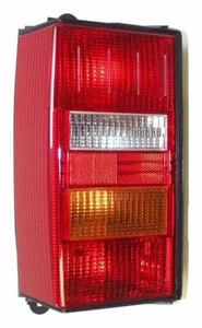 Crown Automotive - luz trasera roja de plástico - 4720499 - Imagen 1 de 2