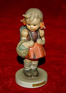 HUMMEL Porcelain Figurine "SCHOOL GIRL" #81 TMK4 1960's Made in Germany - Picture 1 of 6