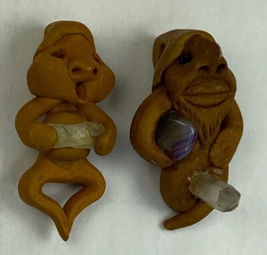 Kristall Troll Wichtel Elfe Anhänger Handarbeit aus Ton in Peru 2 Stück - Bild 1 von 11