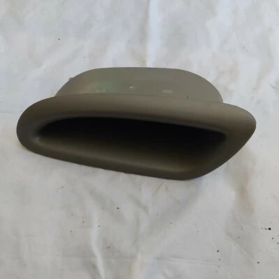 Bolsillo de inserción de manija interior trasero izquierdo Ford BA BF Falcon Fairmont XR6 XR8 Foto 1 de 3