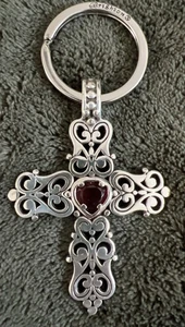 BRIGHTON Endless Love Kreuz Schlüsselanhänger Silber Rubin Rot Kristall Herz Mitte - Bild 1 von 8